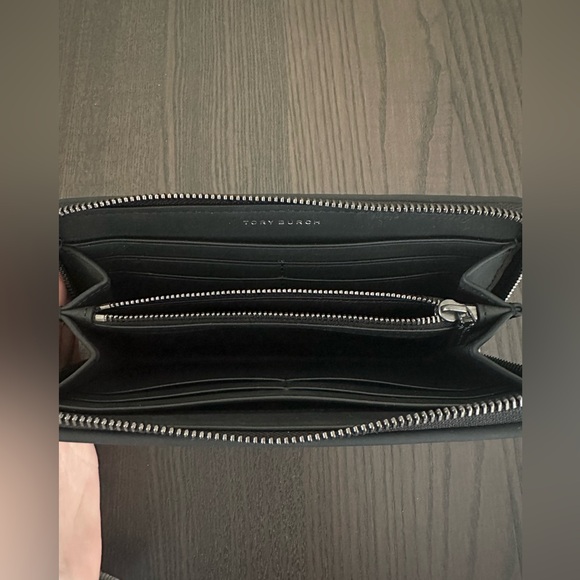 Tory Burch Wallet - Picture 4 of 6